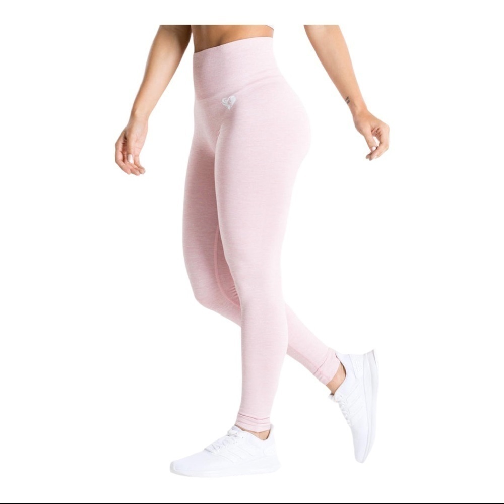 WOMEN'S Best Wear MOVE SEAMLESS LEGGINGS
COLOR: Light Pink Marl